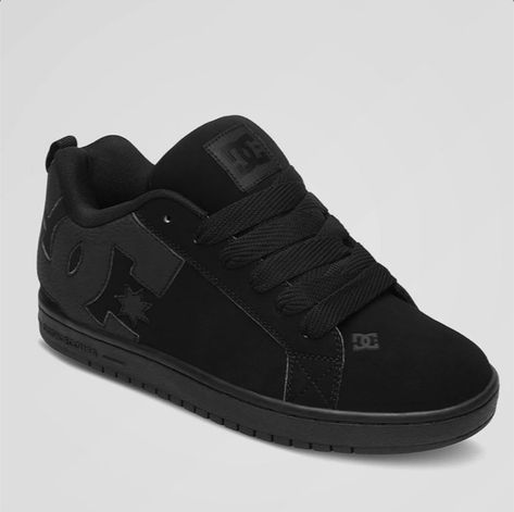 Black Dc Shoes, Dc Court Graffik, Dc Skate Shoes, Black Skate Shoes, Dc Skate, Shoes Outfit Fashion, Casual Outfit Inspiration, Hype Shoes, Shoe Inspo