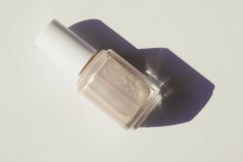 best barely there nail polish Barely There Nails, Hampton Cottage, Essie Mademoiselle, Hamptons Cottage, Cozy Wedding, Nude Polish, Essie Nail, East Hampton, Nail Polishes