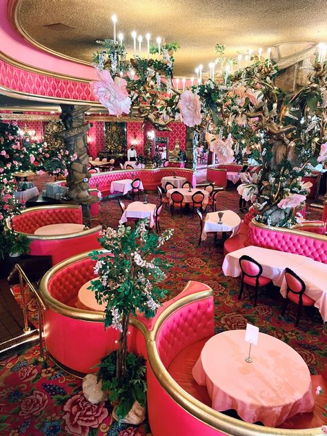 #madonnainn #madonnainnsteakhousw #pink #pinkinterior #pinkaesthetic Raven Elyse, Pink Champagne Cake, Madonna Inn, Ffxiv Housing, Brow Studio, Vintage Couch, Housing Ideas, The Madonna, Catty Noir