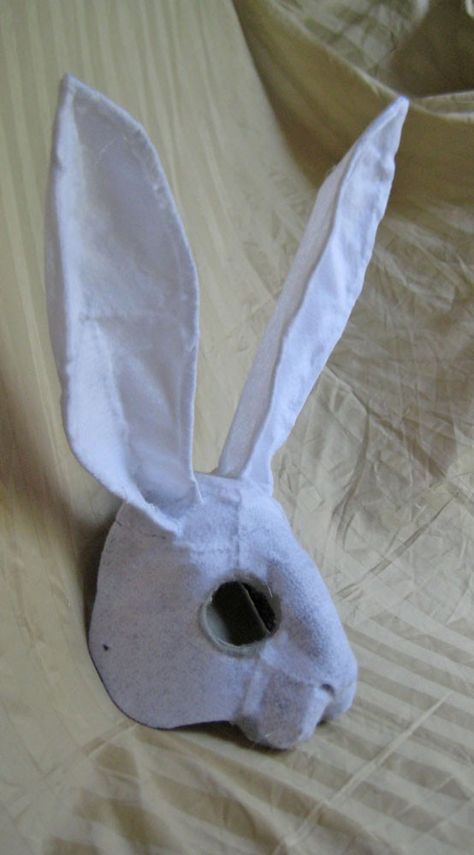 Rabbit mask por motherofthewolf en Etsy Hare Mask, Mascara Papel Mache, Rabbit Mask, Cardboard Mask, Paper Mache Mask, Basic Clothing, Mascaras Halloween, Bunny Mask, Paper Mache Art