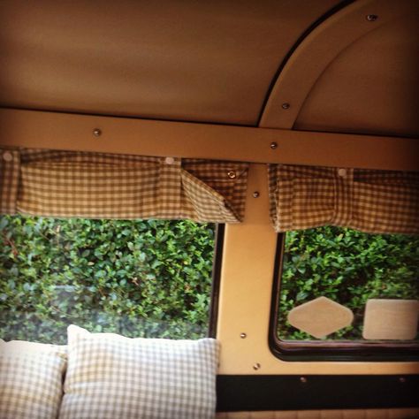 camper poppered blinds | Delilah's VW Camper Furnishings Van Curtains Ideas, Curtains Camper, Van Blinds, Campervan Curtains Ideas, Campervan Blinds Ideas, Caravan Curtains Ideas, Vw Curtains, Camper Van Curtains, Vanlife Curtains