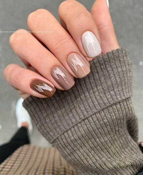 Looking for November nails or Thanksgiving nails? Check out these gorgeous November fall nails for Thanksgiving November Nails, Fall Gel Nails, Nude Nail Designs, Minimal Nails, Thanksgiving Nails, Short Acrylic Nails Designs, Neutral Nails, Dipped Nails, Classy Nails