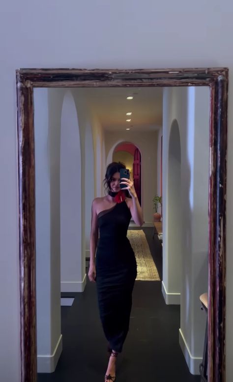 Kendall Jenner House, Kendall Jenner Runway, Kendall Dress, Kylie Jenner Dress, Kendall Jenner Aesthetic, Kendall Jenner Dress, Fashion Dream Job, Kendall Style, Kendall Jenner Outfits