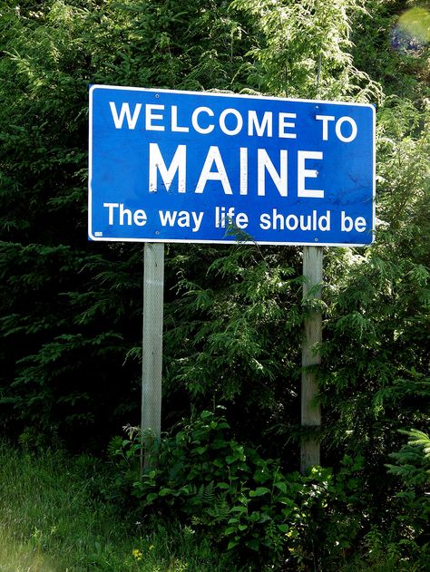 Wyn Connor, Harriet Kilpatrick, Happy Place Emily Henry, Maine Aesthetic, Moving To Maine, Emily Henry, Maine Vacation, I Want To Travel, Beach Reading