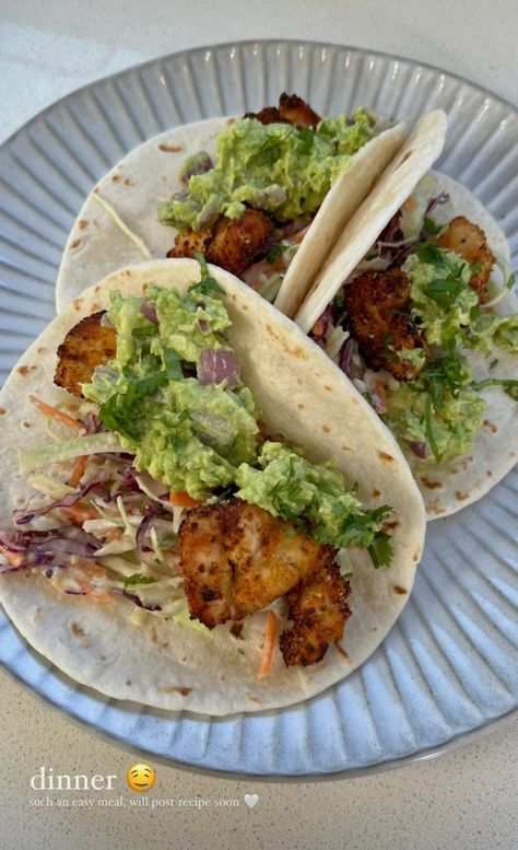 Crispy Chicken Tacos, Dinner Ingredients, Chicken Crispy, Taco Dinner, Christmas Meals, Festive Recipes, Healthy Lunch Snacks, Resep Diet, Healthy Food Inspiration