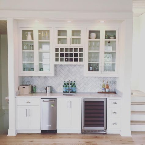 White Cabinet Wet Bar, Beach House Wet Bar, Wet Bar Under Window, Wet Coffee Bar, Wet Bar Design, Wet Bar Ideas, Bar Design Home, Dining Room Built Ins, Kitchen Wet Bar