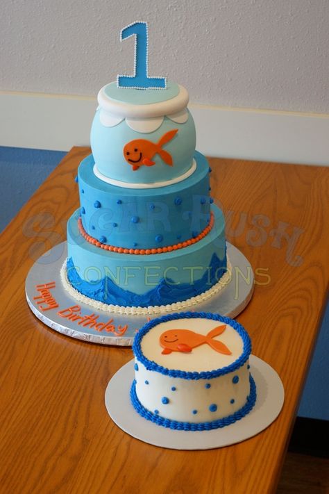 goldfish first birthday | Finding Nemo 1st B Day Party / Goldfish First Birthday Cake Goldfish Party, Finding Nemo Cake, Cake First Birthday, Nemo Birthday Party, Nemo Cake, Finding Nemo Birthday, Fish Party, Nemo Birthday, Fishing Birthday Party