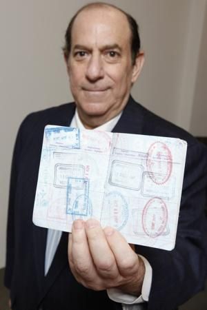 This guy got a lifetime frequent flyer pass & traveled 10,000 miles. Awesome. Immigration Officer, First Class Tickets, Cheap Airfare, Travel Movies, Cheap Plane Tickets, Prayer Verses, History Photos, Airline Tickets, Historical Pictures