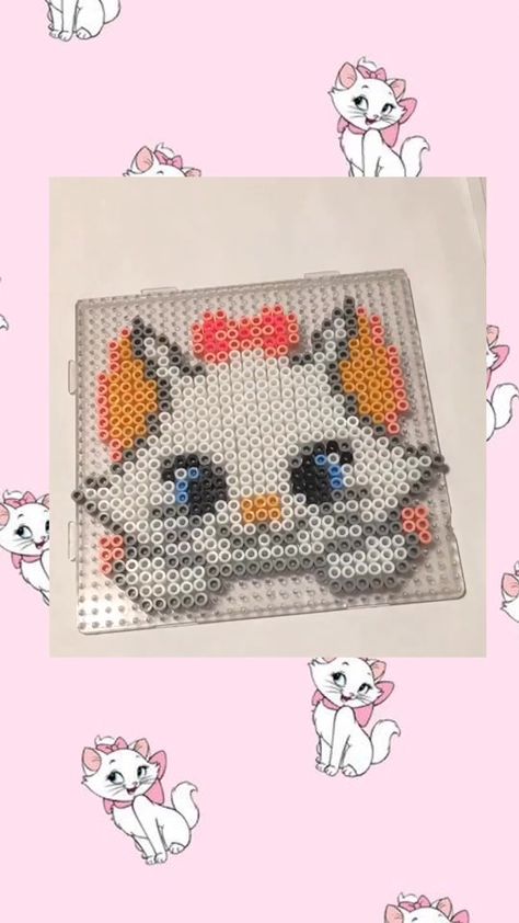 Aristocats Perler Beads, Diy Perler Bead Crafts, Diy Perler Beads, Fuse Beads, Hama Beads, Perler Beads, Bead Crafts, Christmas Themes, Beads