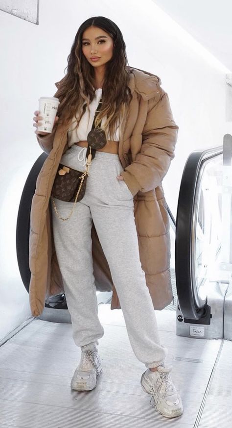 Puffer Jacket Long Outfit, Women Puffer Jacket Outfit, Ivory Puffer Jacket Outfit, Camel Puffer Jacket Outfit, Longline Puffer Jacket Outfit, Long Puffer Jacket Outfit Winter Style, Tan Puffer Jacket Outfit, Long Puffer Outfit, Balenciaga Puffer Jacket