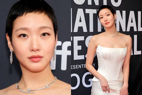 Kim Go Eun Short Hair, Elegant White Dress, Toronto International Film Festival, Korean Shows, Kim Go Eun, Action Film, On The Red Carpet, International Film Festival, The Red Carpet