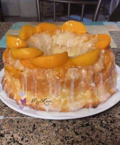 Peach Cobbler Pound Cake Recipe, Peach Cobbler Pound Cake, Peach Cobbler Cake, Peach Cake Recipes, Peach Pound Cakes, Peach Cake, Canned Peaches, Monkey Bread, Pound Cake Recipes