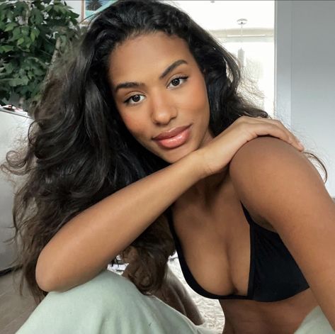 Kendra Bailey Instagram, Kendra Bailey, Lori Harvey, Selina Kyle, Model Aesthetic, Brown Girl, Bad Hair Day, Girly Outfits, Beautiful Black Women