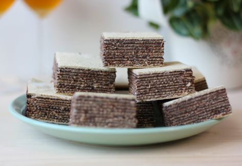 Chocolate wafer Wafer Sheets Recipe, Chocolate Wafer, Wilton Cake Decorating, Wafer Cookies, Wilton Cakes, Chocolate Wafers, Chocolate Cheesecake, Chocolate Cream, Chocolate Recipes