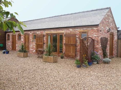 nice stable conversion Barn Conversion Exterior, Stable Conversion, Barn Conversion Interiors, Barn Remodel, Old Stables, Barn Conversions, House Cladding, Stone Cottages, Brick Garden