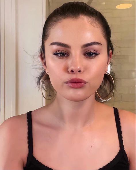 Selena Gomez Lips, Meghan Markel, Selena Gomez Makeup, Selena Gomez Wallpaper, Selena Gomez Cute, Selena Gomez Photos, Selena Gomez Pictures, Selena G, Kylie Jenner Outfits