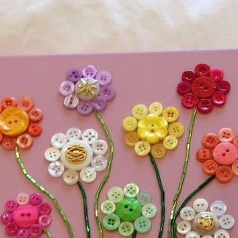 Button Art On Canvas, Diy Button Crafts, Vintage Buttons Crafts, Button Art Projects, Alzheimers Caregivers, Button Projects, Buttons Crafts Diy, Buttons Crafts, Button Creations