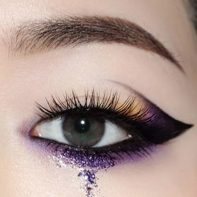 Vintage Makeup Products, Makeup Ideas For Summer, Glitter Tears, Drag Make-up, Eye Shadow Looks, Pretty Eye Makeup, Cute Eye Makeup, Colorful Tops, Purple Makeup