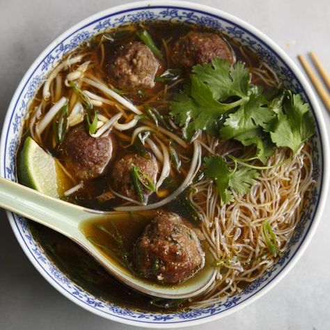 Pho Meatball Soup Pho At Home, Soup With Meatballs, Kimchi Slaw, Pho Beef, Miso Noodle Soup, Meatball Soup Recipes, Cooking Light Diet, Vietnamese Style, Rotisserie Chicken Breast