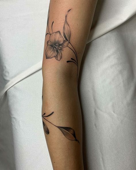 Lotus And Orchid Tattoo, Orchid Snake Tattoo, Orchid Tattoo Placement, Women Arm Tattoo Ideas Simple, Unique Wrap Around Tattoo, Orchid Tattoo Design For Women, Orchid Wrap Around Tattoo, Forearm Tattoo Dainty, White Nun Orchid Tattoo