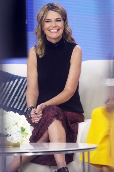 Savannah Guthrie Hair, Savannah Guthrie Outfits, Dramatic Haircut, Savannah Guthrie, New Haircut, New Tattoo, Style Upgrade, New Haircuts, Black Top