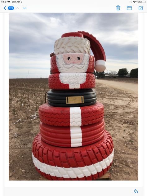 Christmas Tire Projects, Tire Snowman Diy, Christmas Tyre Ideas, Outdoor Farm Christmas Decorations, Tractor Decorated For Christmas, Tire Painting Ideas, Outdoor Turkey Decorations Diy, Christmas Tires Decoration, Tire Christmas Tree