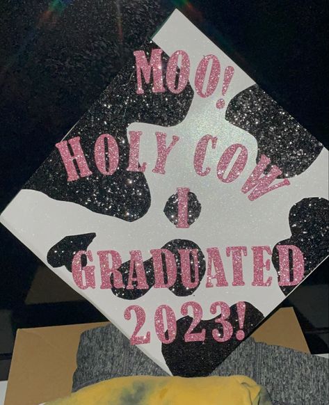 DIY Graduation Cap Diy Graduation Cap, Diy Graduation, Graduation Cap Designs, Graduation Diy, Cap Designs, Graduation Ideas, Graduation Cap, Cow Print, Senior Pictures