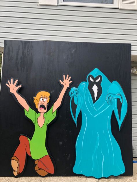 Scooby Doo Halloween Outdoor Decorations, Scooby Doo Halloween Decorations Diy, Scooby Doo Diy Decorations, Scooby Doo Halloween Decor, Scooby Doo Halloween Door, Scooby Doo Door Decoration, Halloween Trailer Decor, Scooby Doo Trunk Or Treat Ideas, Scooby Doo Decor