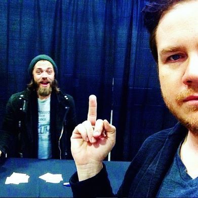 Can these two stop being so cute for five seconds and let me live?!😍😍 Eugene Twd, Twd Family, Twd Funny, Twd Memes, Glenn Rhee, Tom Payne, Walking Dead Memes, Dead Memes, Walking Dead Cast