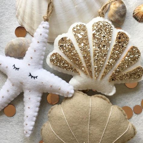 Nautical Ornaments Diy, Felt Seashells, Diy Baby Mobile, Baby Bug, Felt Patch, Baby Room Art, Baby Couture, Felt Embroidery, Felt Pattern