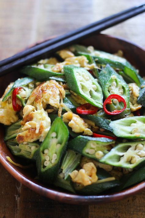 Fresh Sautéed Okra and Egg – Spice the Plate Fry Okra, Stir Fry Okra, Sauteed Okra, Lent Recipes, Okra Recipes, Vegetarian Life, Stir Fry Dishes, Eat Veggies, Egg Recipe