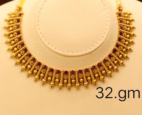 Golden Set Jewellery Design, Simple Gold Neckles, Neckless Gold Jewelry Indian, Indian Gold Necklace Designs, Neck Pieces Jewelry, Gold Jewels Design, Antique Necklaces Design, New Gold Jewellery Designs, Fancy Jewelry Necklace