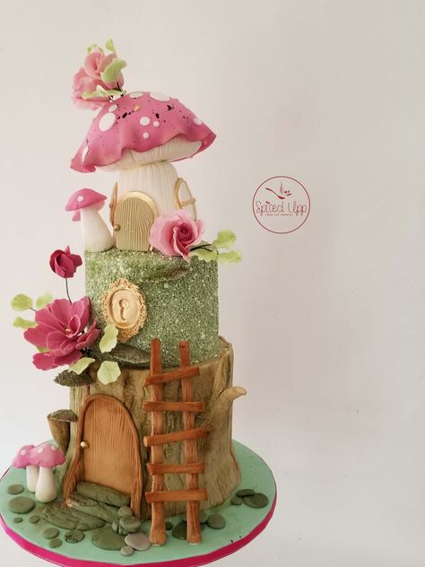 Fairy Cake Ideas Enchanted Garden, Under The Sea Cake Table, Fairy Garden Cakes For Girls Birthday, Fairy Garden Birthday Party Cake, Enchanted Garden Cake Ideas, Enchanted Birthday Cake, Enchanted Theme Cake, Forest Birthday Party Girl, Fairy Theme Cake Girl Birthday