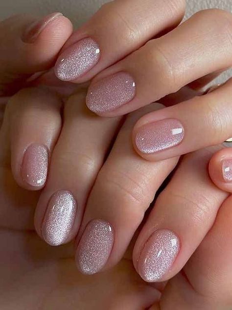 Velvet Nails, Milky Nails, Nagellack Trends, Manikur Kuku, Nude Nail Designs, Sweater Patterns, Almond Nail, Cat Eye Nails, Short Nail Designs