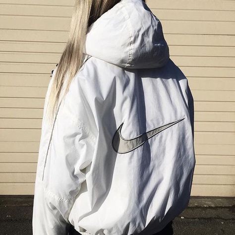 Nike Windrunner, Nike Vintage, Sporty Outfits, Nike Outfits, Mode Vintage, Looks Style, Vintage Nike, Retro Outfits, Fashion Killa