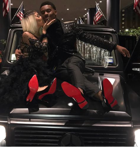 Black Prom Ideas Couples, Red And Black Homecoming Couple, Black Couple Prom Outfits, Prom Pictures Black People, Black Prom Outfits For Couples, Black And Red Prom Couple, Black Prom Couples, Red And Black Prom Couples, Black Prom Couples Outfit