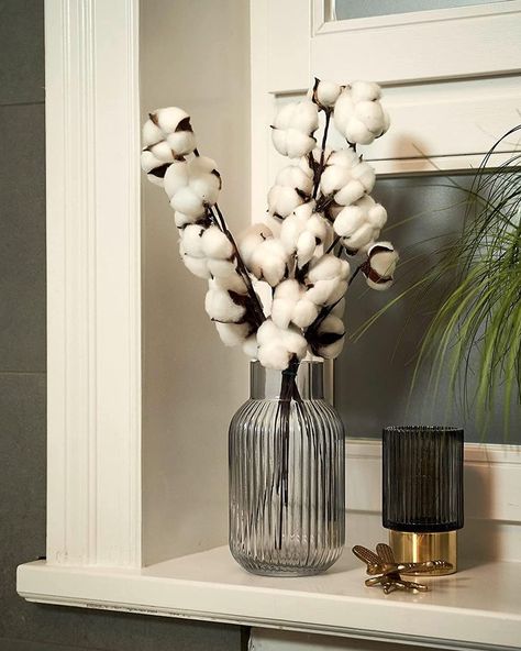 Decorating With Cotton Branches, Cotton Branches In Vase, Cotton In Vase, Dried Cotton Arrangements, Plant Decor Living Room, Dried Flower Bouquet Wedding, Beautiful Door Wreaths, Cotton Branches, Vase With Branches