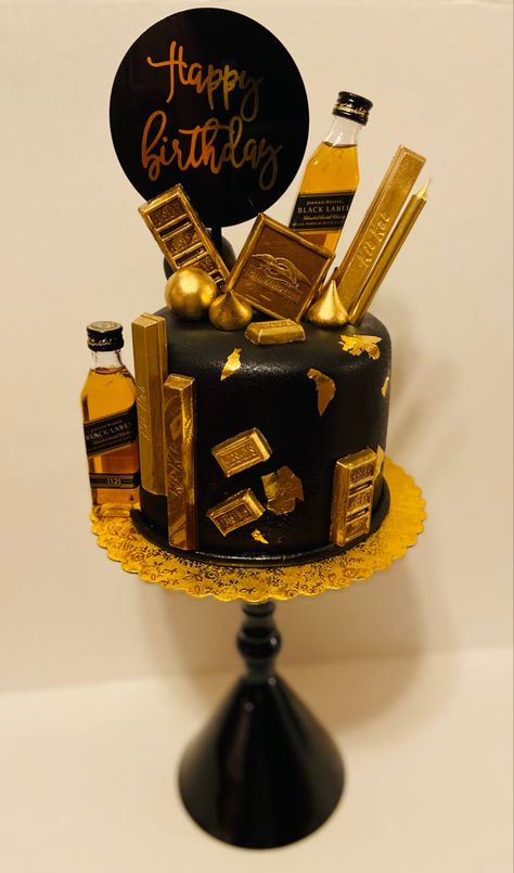 Black Label Cake Ideas, Johnny Walker Cake, Black Label Cake, Whisky Cake, Floating Cake, Johnny Walker, Happy Birthday Black, Fathers Day Cake, Birthday Cakes For Men