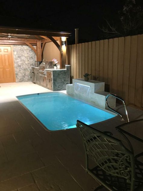 Small Fiberglass Pools, Swim Spa Landscaping, Small Inground Pool, Best Above Ground Pool, Pools Backyard Inground, Plant City, Modern Backyard Landscaping, Small Pool Design, Fiberglass Pools