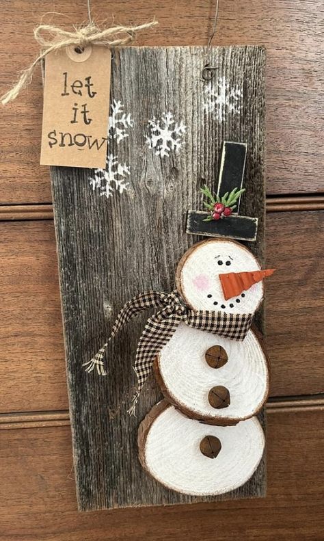 Crafts Snowman, Log Crafts, Yarn Decor, Diy Christmas Deco, Wooden Christmas Crafts, Sale Ideas, Wood Items, Christmas Entertaining, Handmade Christmas Crafts