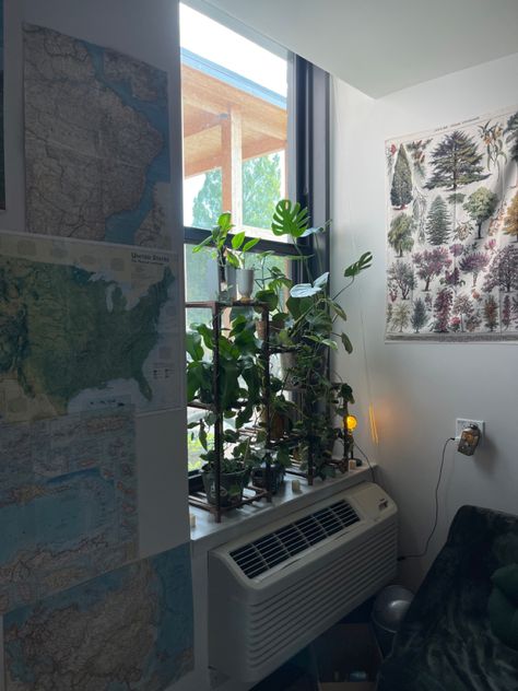 aesthetic dorm room, granola room, dorm room, granola girl, maps, aesthetic maps, wall decor Granola Girl Home Decor, Dorm Room Granola Aesthetic, Granola Girl Bedroom, Granola Girl Room, Iowa State Dorm Room Ideas, Maps Wall Decor, Granola Room, Room Inspo Tapestry Ceiling, Map Tapestry Bedroom