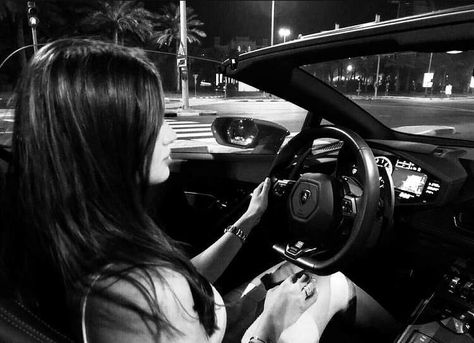 Girl Driving, Super Rich Kids, Dark Feminine Aesthetic, Future Lifestyle, Rich Kids, Dream Lifestyle, Feminine Aesthetic, Black N White, Rich Girl