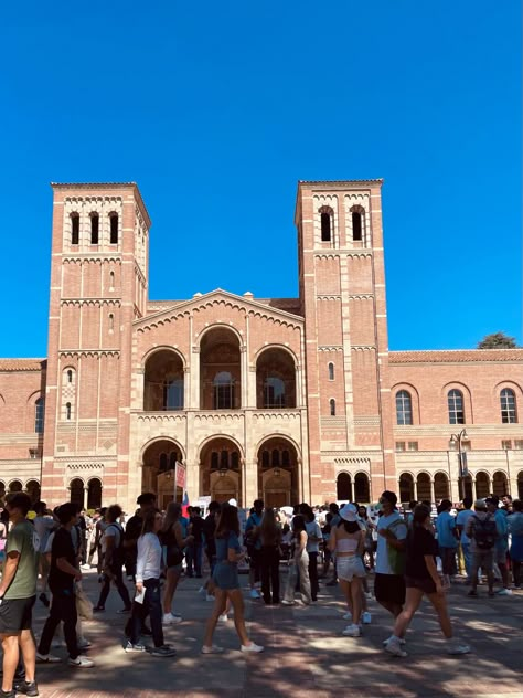 Ucla Law School Aesthetic, Ucsd College Aesthetic, Ucla Wallpaper, Ucla College Aesthetic, Ucla Library Aesthetic, Ucla Student Life, Ucla Dorm, Ucla Aesthetics, Ucla University