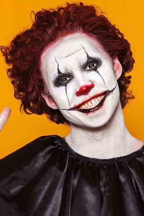 Top 21 Halloween Makeup Ideas For Men With An Easy Tutorial And Detailed Videos ★ Hallowen Schminke, Nem Halloween Makeup, Halloween Makeup For Men, Halloween Makeup Ideas For Men, Guys Halloween Makeup, Makeup Ideas For Men, Mens Halloween Makeup, Jester Makeup, Joker Halloween Makeup