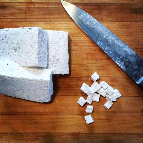 Recipe: Parmesan and Black Pepper Marshmallows Savory Marshmallow Recipe, Root Vegetable Soup, Recipes With Marshmallows, Sauce Pot, Vegetable Soup Recipes, Winter Soups, Hot Soup, Delicious Soup, Spicy Recipes