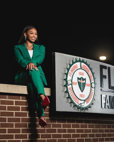 Famu Graduation Pictures, Famu College, Hbcu Aesthetic, Dream Collage, Grad Photoshoot, College Aesthetic, Dream College, Vision Board Manifestation, Dream School