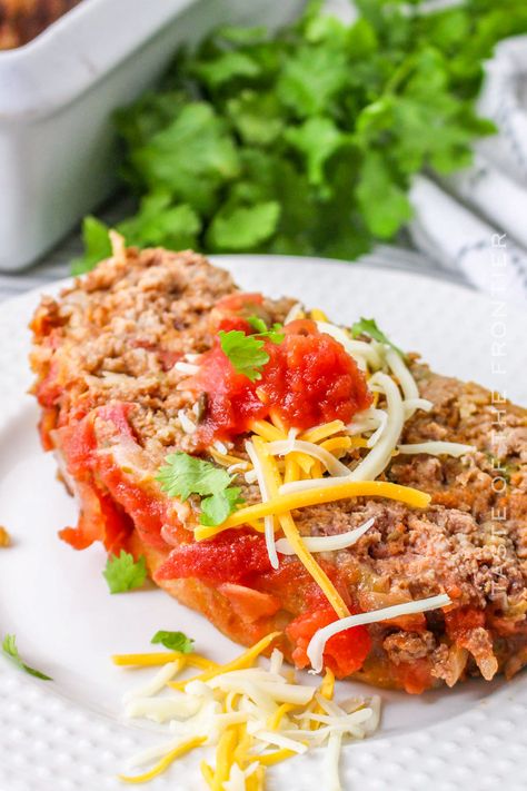 Immerse your taste buds in a fiesta of flavors as seasoned ground beef meets zesty salsa, chilies, and cheese in this Mexican Meatloaf. Mexican Meatloaf, Family Friendly Breakfast, Seasoned Ground Beef, Classic Meatloaf Recipe, Meat Casserole, Meal Planning Menus, Classic Meatloaf, Vegetarian Lifestyle, Easy Meat Recipes