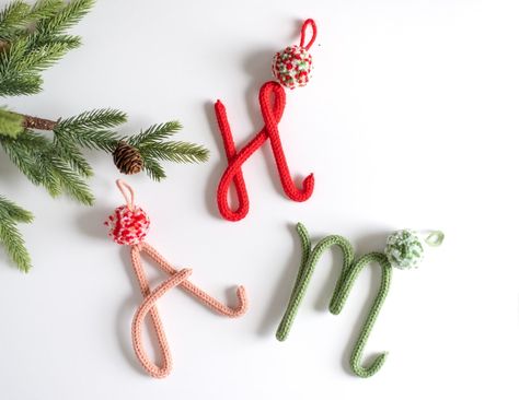 Knitted Wire Christmas, Wire Christmas Ornaments, Christmas Stall Ideas, Bedroom Christmas Tree, Cord Knitting, Rope Knitting, Custom Christmas Gift Tags, Personalized Stocking Stuffers, Tree Bedroom