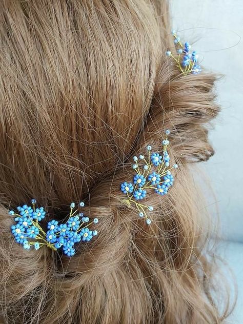 Bride Hair Clip, Something Blue For Bride, Bride Hair Clips, Beaded Hair Pins, Bead Hair Accessories, Hippie Wedding, Bridesmaid Hair Accessories, Bride Hair, Pearl Hair Pins