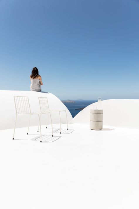 Two Residences in Fira - Kapsimalis Architects Greek Mountains, Fira Santorini, Santorini House, Walled Courtyard, Underground Caves, Santorini Island, White Building, Old Churches, High Walls